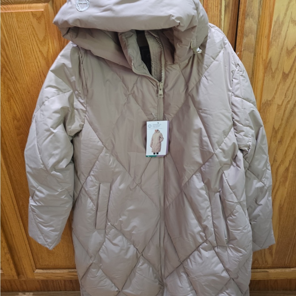Mondetta Tan Puffer Jacket Oversized Quilted Design